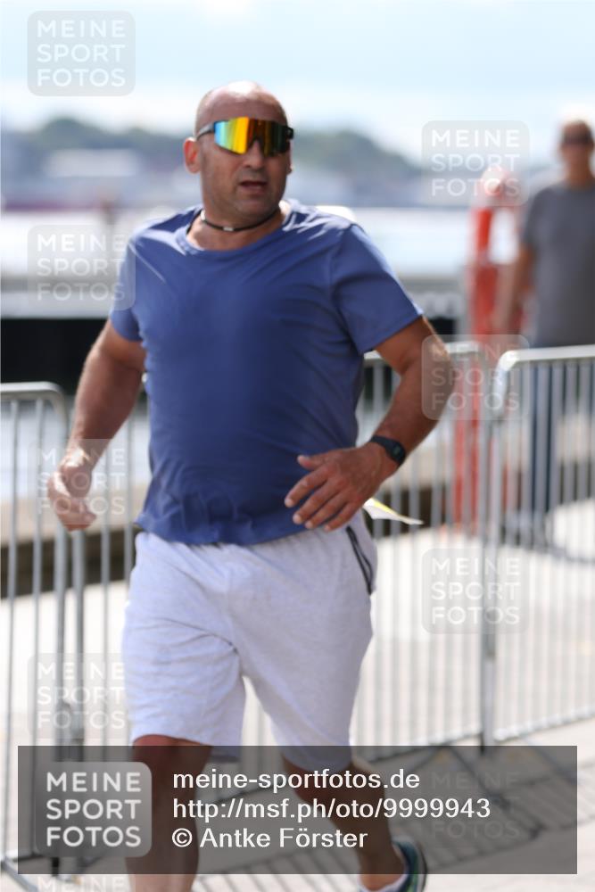 16.08.2026 - KN Förde Triathlon 2026 Antke Förster http://msf.ph/oto/9999943 16.08.2026 13:57:29 Laufen  meine-sportfotos.de