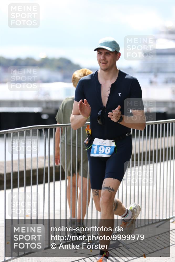16.08.2026 - KN Förde Triathlon 2026 Antke Förster http://msf.ph/oto/9999979 16.08.2026 13:58:44 Laufen  meine-sportfotos.de