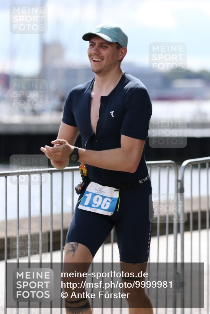 16.08.2026 - KN Förde Triathlon 2026 Antke Förster http://msf.ph/oto/9999981 16.08.2026 13:58:45 Laufen  meine-sportfotos.de