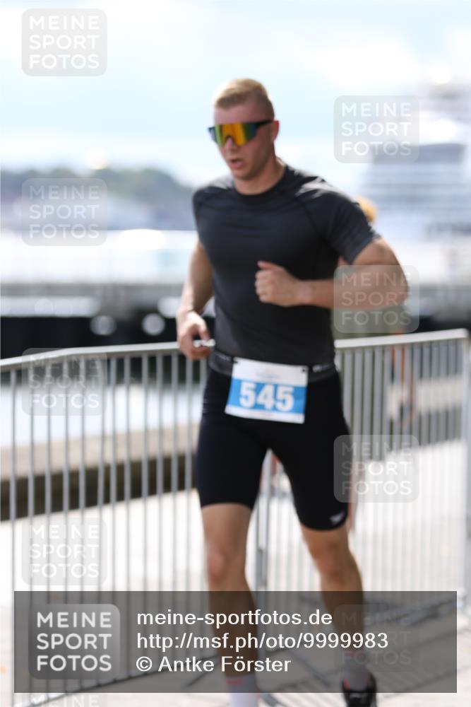16.08.2026 - KN Förde Triathlon 2026 Antke Förster http://msf.ph/oto/9999983 16.08.2026 13:58:46 Laufen  meine-sportfotos.de