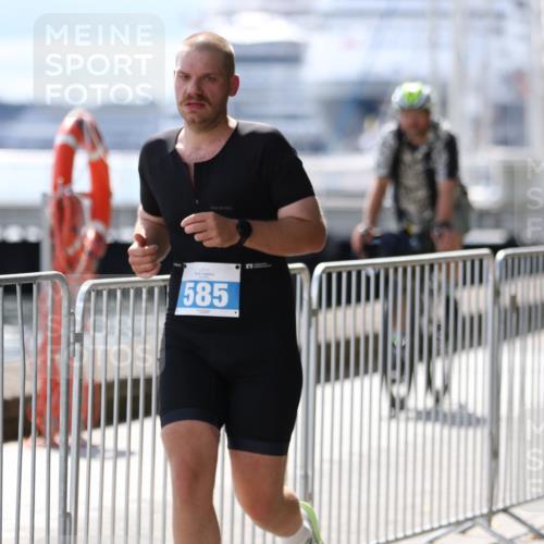 16.08.2026 - KN Förde Triathlon 2026 Antke Förster http://msf.ph/oto/10000059 16.08.2026 14:00:26 Laufen  meine-sportfotos.de