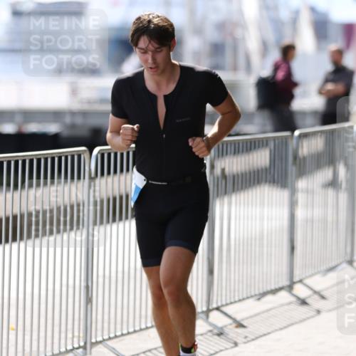 16.08.2026 - KN Förde Triathlon 2026 Antke Förster http://msf.ph/oto/10000174 16.08.2026 14:03:10 Laufen  meine-sportfotos.de