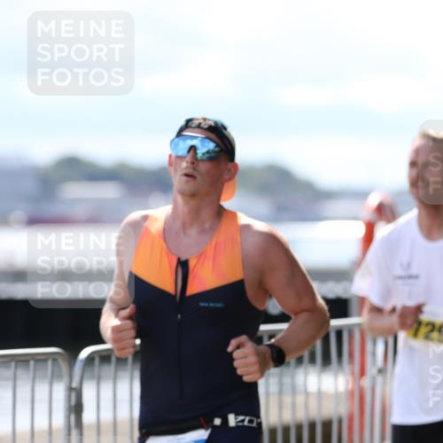 16.08.2026 - KN Förde Triathlon 2026 Antke Förster http://msf.ph/oto/10000202 16.08.2026 14:04:10 Laufen  meine-sportfotos.de