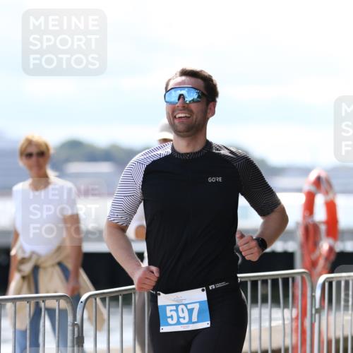 16.08.2026 - KN Förde Triathlon 2026 Antke Förster http://msf.ph/oto/10000211 16.08.2026 14:04:16 Laufen  meine-sportfotos.de