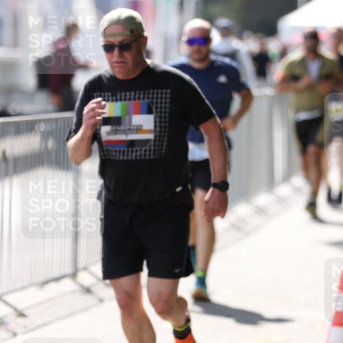 16.08.2026 - KN Förde Triathlon 2026 Antke Förster http://msf.ph/oto/10000238 16.08.2026 14:05:39 Laufen  meine-sportfotos.de