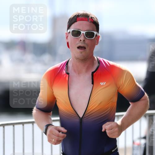 16.08.2026 - KN Förde Triathlon 2026 Antke Förster http://msf.ph/oto/10000263 16.08.2026 14:06:07 Laufen  meine-sportfotos.de