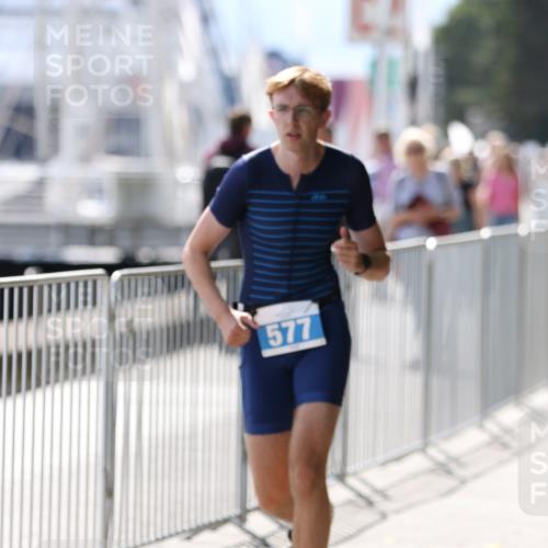 16.08.2026 - KN Förde Triathlon 2026 Antke Förster http://msf.ph/oto/10000276 16.08.2026 14:06:36 Laufen  meine-sportfotos.de