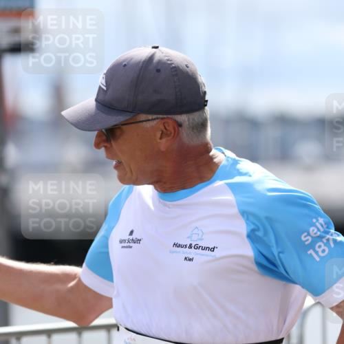 16.08.2026 - KN Förde Triathlon 2026 Antke Förster http://msf.ph/oto/10000293 16.08.2026 14:08:19 Laufen  meine-sportfotos.de