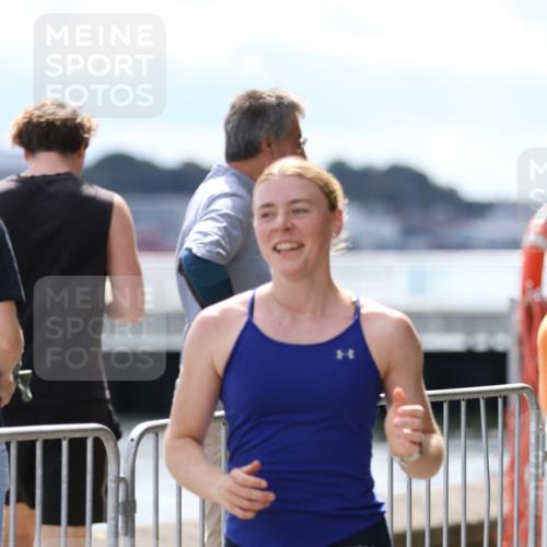 16.08.2026 - KN Förde Triathlon 2026 Antke Förster http://msf.ph/oto/10000299 16.08.2026 14:08:30 Laufen  meine-sportfotos.de