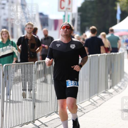 16.08.2026 - KN Förde Triathlon 2026 Antke Förster http://msf.ph/oto/10000303 16.08.2026 14:08:46 Laufen  meine-sportfotos.de