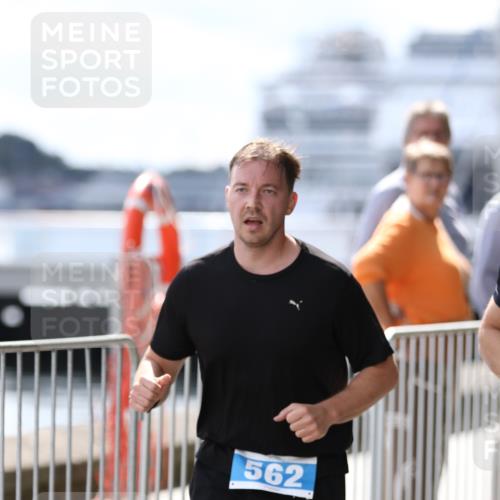 16.08.2026 - KN Förde Triathlon 2026 Antke Förster http://msf.ph/oto/10000329 16.08.2026 14:09:47 Laufen  meine-sportfotos.de