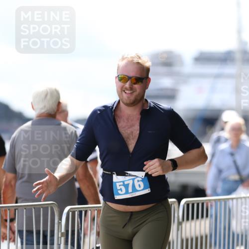 16.08.2026 - KN Förde Triathlon 2026 Antke Förster http://msf.ph/oto/10000374 16.08.2026 14:11:22 Laufen  meine-sportfotos.de