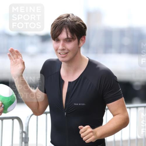 16.08.2026 - KN Förde Triathlon 2026 Antke Förster http://msf.ph/oto/10000422 16.08.2026 14:13:47 Laufen  meine-sportfotos.de