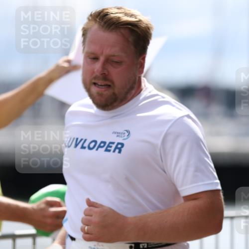 16.08.2026 - KN Förde Triathlon 2026 Antke Förster http://msf.ph/oto/10000459 16.08.2026 14:15:42 Laufen  meine-sportfotos.de
