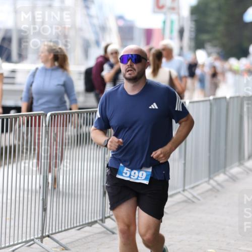 16.08.2026 - KN Förde Triathlon 2026 Antke Förster http://msf.ph/oto/10000465 16.08.2026 14:17:01 Laufen  meine-sportfotos.de