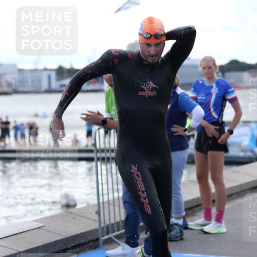 16.08.2026 - KN Förde Triathlon 2026 Antke Förster http://msf.ph/oto/10000544 16.08.2026 14:48:18 Schwimmen 5, 7, 11 meine-sportfotos.de