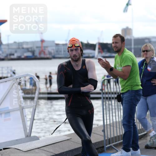 16.08.2026 - KN Förde Triathlon 2026 Antke Förster http://msf.ph/oto/10000547 16.08.2026 14:48:34 Schwimmen 5, 7, 2, 3, 11, 12, 13, 15 meine-sportfotos.de