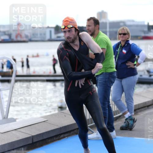 16.08.2026 - KN Förde Triathlon 2026 Antke Förster http://msf.ph/oto/10000548 16.08.2026 14:48:34 Schwimmen 5, 7, 2, 3, 11, 12, 13, 15 meine-sportfotos.de