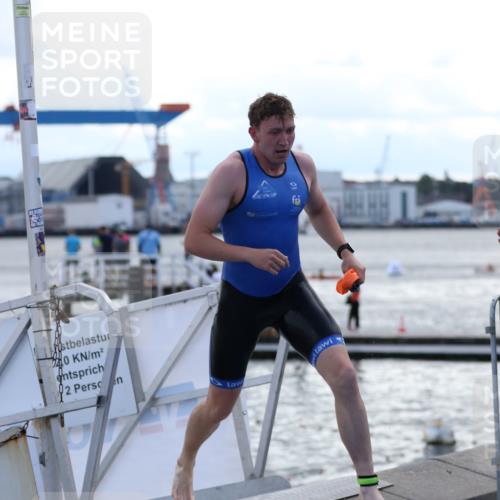 16.08.2026 - KN Förde Triathlon 2026 Antke Förster http://msf.ph/oto/10000570 16.08.2026 14:49:17 Schwimmen 3, 12, 14, 8 meine-sportfotos.de