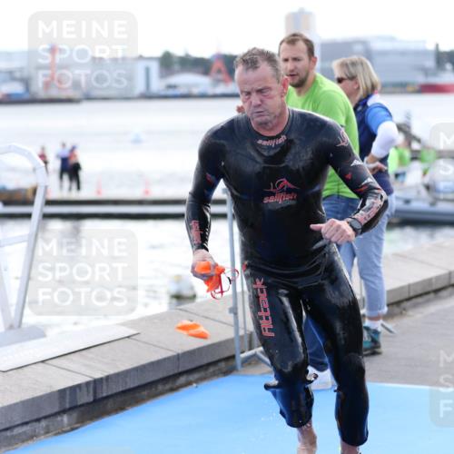 16.08.2026 - KN Förde Triathlon 2026 Antke Förster http://msf.ph/oto/10000585 16.08.2026 14:50:17 Schwimmen 1, 4, 10, 9, 10 meine-sportfotos.de