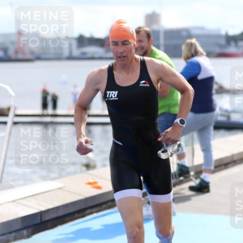 16.08.2026 - KN Förde Triathlon 2026 Antke Förster http://msf.ph/oto/10000604 16.08.2026 14:53:54 Schwimmen 16, 20, 33 meine-sportfotos.de