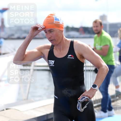 16.08.2026 - KN Förde Triathlon 2026 Antke Förster http://msf.ph/oto/10000605 16.08.2026 14:53:54 Schwimmen 16, 20, 33 meine-sportfotos.de