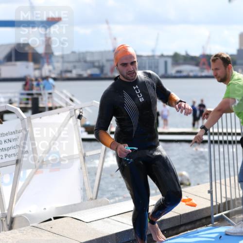 16.08.2026 - KN Förde Triathlon 2026 Antke Förster http://msf.ph/oto/10000645 16.08.2026 14:55:06 Schwimmen 19, 22, 24, 28, 31, 34, 35, 21, 25, 26, 27, 30, 36, 37 meine-sportfotos.de