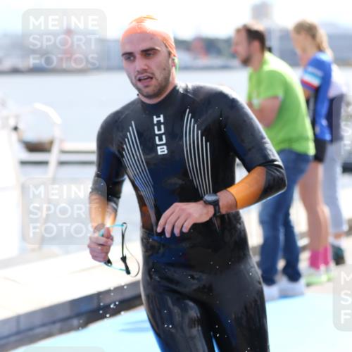 16.08.2026 - KN Förde Triathlon 2026 Antke Förster http://msf.ph/oto/10000649 16.08.2026 14:55:07 Schwimmen 19, 22, 24, 27, 28, 31, 34, 35, 21, 25, 26, 27, 30, 36, 37 meine-sportfotos.de