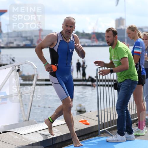 16.08.2026 - KN Förde Triathlon 2026 Antke Förster http://msf.ph/oto/10000698 16.08.2026 14:56:08 Schwimmen 17, 18, 32 meine-sportfotos.de