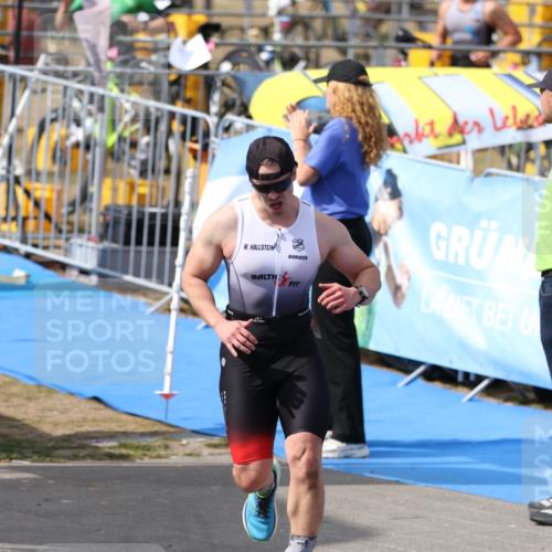 16.08.2026 - KN Förde Triathlon 2026 Antke Förster http://msf.ph/oto/10000773 16.08.2026 15:07:27 Laufen  meine-sportfotos.de