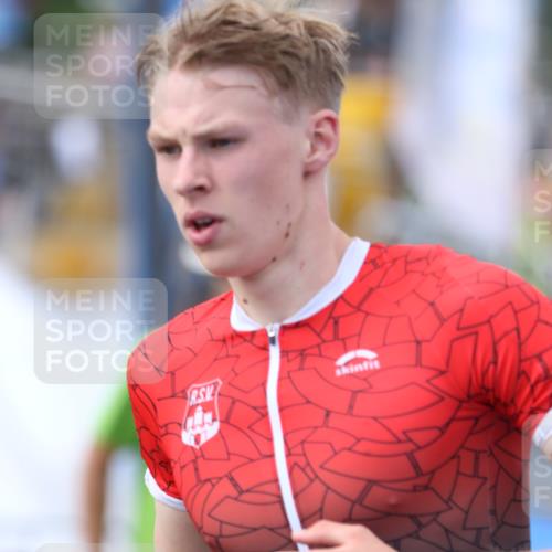 16.08.2026 - KN Förde Triathlon 2026 Antke Förster http://msf.ph/oto/10000890 16.08.2026 15:24:33 Laufen  meine-sportfotos.de