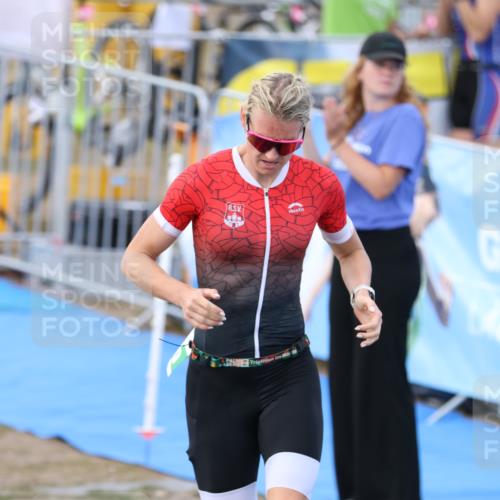 16.08.2026 - KN Förde Triathlon 2026 Antke Förster http://msf.ph/oto/10001046 16.08.2026 15:35:28 Laufen  meine-sportfotos.de