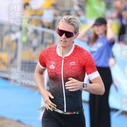 16.08.2026 - KN Förde Triathlon 2026 Antke Förster http://msf.ph/oto/10001047 16.08.2026 15:35:29 Laufen  meine-sportfotos.de