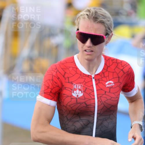 16.08.2026 - KN Förde Triathlon 2026 Antke Förster http://msf.ph/oto/10001050 16.08.2026 15:35:30 Laufen  meine-sportfotos.de