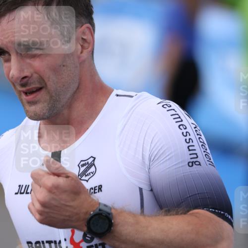 16.08.2026 - KN Förde Triathlon 2026 Antke Förster http://msf.ph/oto/10001059 16.08.2026 15:36:01 Laufen  meine-sportfotos.de