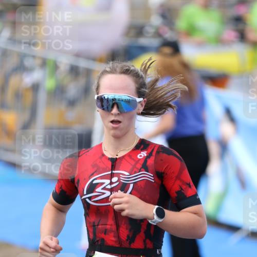 16.08.2026 - KN Förde Triathlon 2026 Antke Förster http://msf.ph/oto/10001089 16.08.2026 15:42:16 Laufen  meine-sportfotos.de