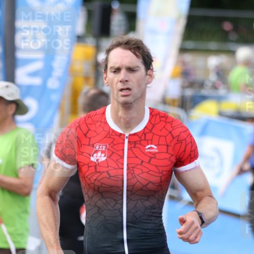 16.08.2026 - KN Förde Triathlon 2026 Antke Förster http://msf.ph/oto/10001112 16.08.2026 15:44:39 Laufen  meine-sportfotos.de