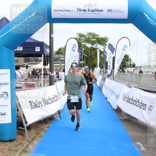 16.08.2026 - KN Förde Triathlon 2026 Markus Tischler http://msf.ph/oto/10001140 16.08.2026 12:27:52 Ziel 381, 384, 425, 381, 384, 425 meine-sportfotos.de