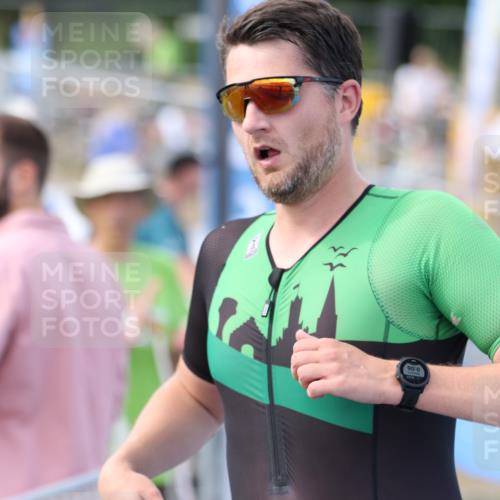 16.08.2026 - KN Förde Triathlon 2026 Antke Förster http://msf.ph/oto/10001155 16.08.2026 15:51:55 Laufen  meine-sportfotos.de