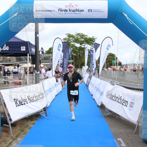 16.08.2026 - KN Förde Triathlon 2026 Markus Tischler http://msf.ph/oto/10001212 16.08.2026 12:28:55 Ziel 432, 432 meine-sportfotos.de