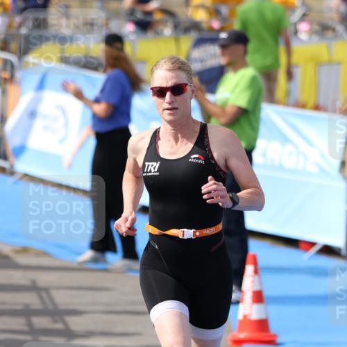 16.08.2026 - KN Förde Triathlon 2026 Antke Förster http://msf.ph/oto/10001223 16.08.2026 15:57:16 Laufen  meine-sportfotos.de