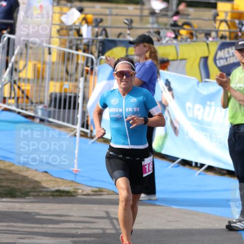 16.08.2026 - KN Förde Triathlon 2026 Antke Förster http://msf.ph/oto/10001230 16.08.2026 15:58:01 Laufen  meine-sportfotos.de