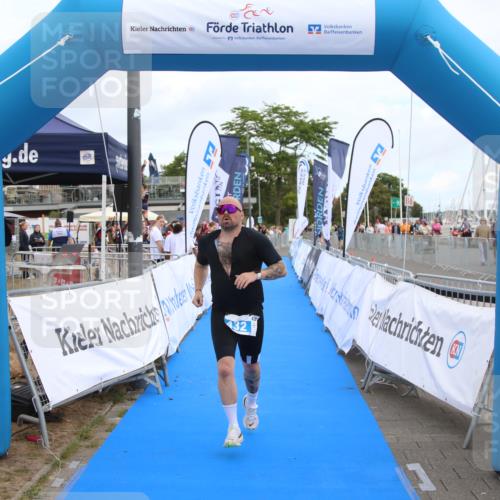 16.08.2026 - KN Förde Triathlon 2026 Markus Tischler http://msf.ph/oto/10001237 16.08.2026 12:28:56 Ziel 432, 432 meine-sportfotos.de