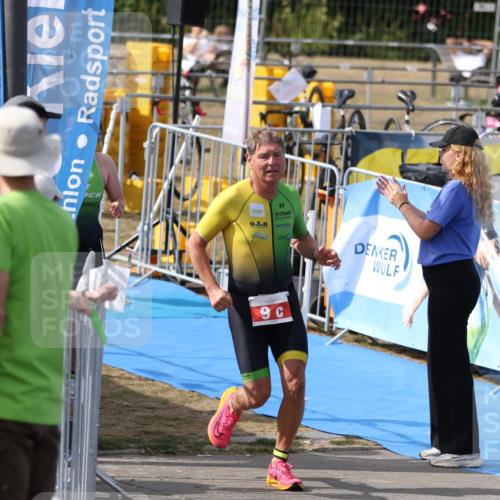 16.08.2026 - KN Förde Triathlon 2026 Antke Förster http://msf.ph/oto/10001248 16.08.2026 15:58:37 Laufen  meine-sportfotos.de