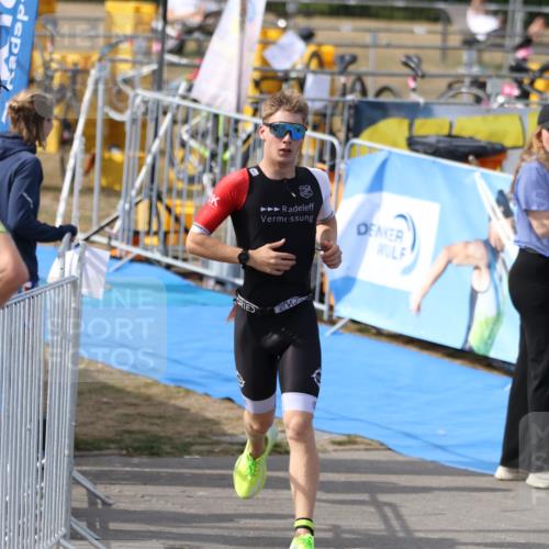 16.08.2026 - KN Förde Triathlon 2026 Antke Förster http://msf.ph/oto/10001304 16.08.2026 16:00:44 Laufen  meine-sportfotos.de