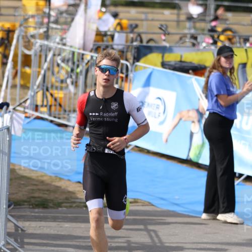16.08.2026 - KN Förde Triathlon 2026 Antke Förster http://msf.ph/oto/10001305 16.08.2026 16:00:44 Laufen  meine-sportfotos.de