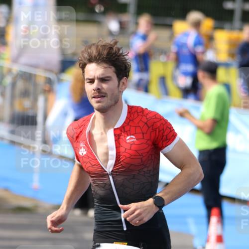 16.08.2026 - KN Förde Triathlon 2026 Antke Förster http://msf.ph/oto/10001355 16.08.2026 16:04:26 Laufen  meine-sportfotos.de