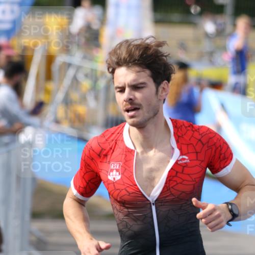 16.08.2026 - KN Förde Triathlon 2026 Antke Förster http://msf.ph/oto/10001356 16.08.2026 16:04:27 Laufen  meine-sportfotos.de