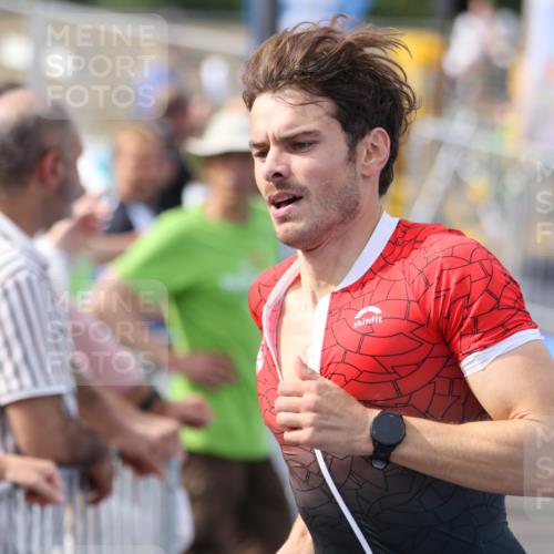 16.08.2026 - KN Förde Triathlon 2026 Antke Förster http://msf.ph/oto/10001357 16.08.2026 16:04:27 Laufen  meine-sportfotos.de