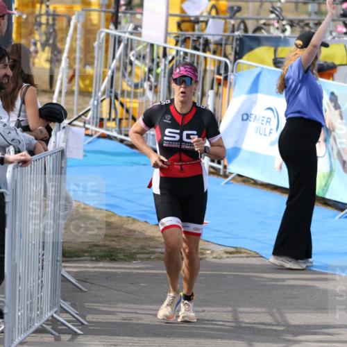 16.08.2026 - KN Förde Triathlon 2026 Antke Förster http://msf.ph/oto/10001368 16.08.2026 16:06:19 Laufen  meine-sportfotos.de